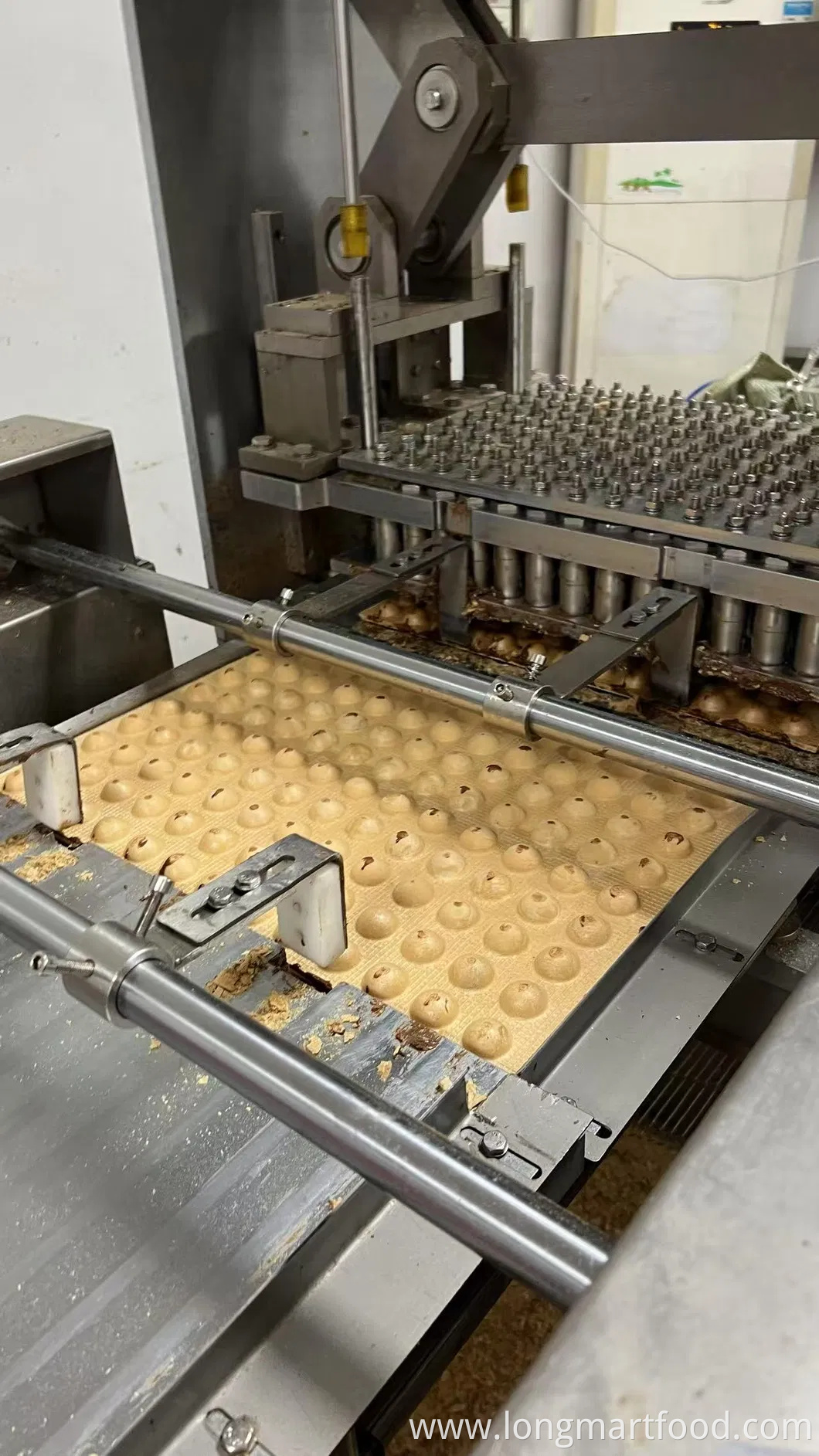 Crunchy Wafer Ball Milk Chocolate with Peanut/Crispy Rice/Cookie Packed in Heart Box